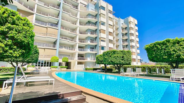 3 Bedroom Apartment For Sale in Morningside
