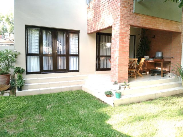 1 Bedroom Apartment For Sale in Bryanston