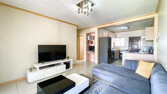 2 Bedroom Apartment For Sale in Noordwyk