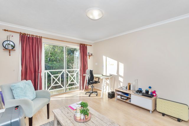 1 Bedroom Apartment For Sale in Claremont