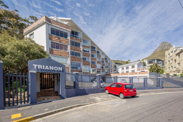 Light and Bright Studio Apartment in Fresnaye