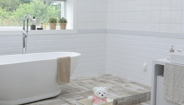 Easy Ways to Make Your Old Bathroom New Again