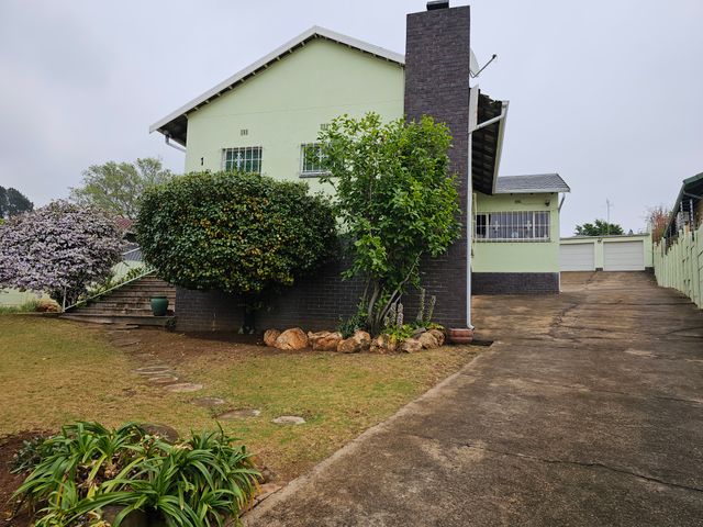 THREE BEDROOM TWO BATHROOM HOUSE FOR SALE IN DAWNVIEW