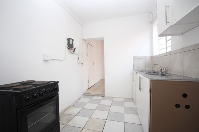 TWO BEDROOM FLATLET TO LET IN CENTRAL AREA
