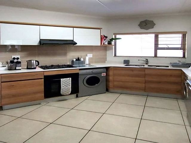 Ground Floor Apartment for Sale Westlake Modderfontein