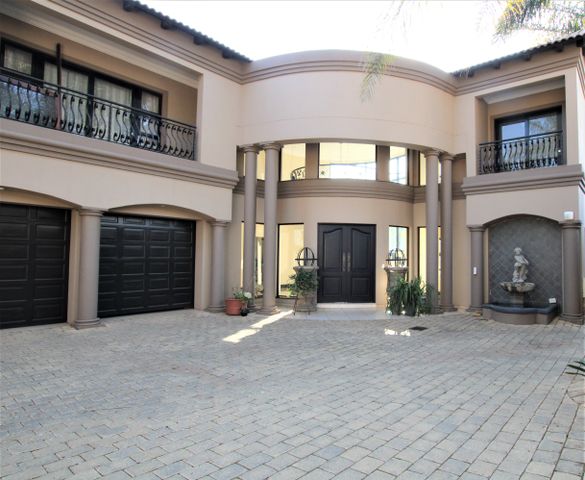 IMMACULATE SIX BEDROOM HOME FOR SALE IN SECURE ROAD CLOSURE BEDFORDVIEW