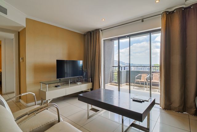 THREE BEDROOM, NORTH FACING PENTHOUSE FOR SALE IN BEDFORDVIEW