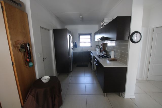TWO BEDROOM, TWO BATHROOM IN IMMACULATE CONDITION.