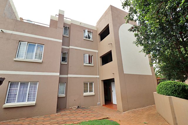 SECURE THREE BEDROOM APARTMENT FOR SALE IN PRIMROSE.