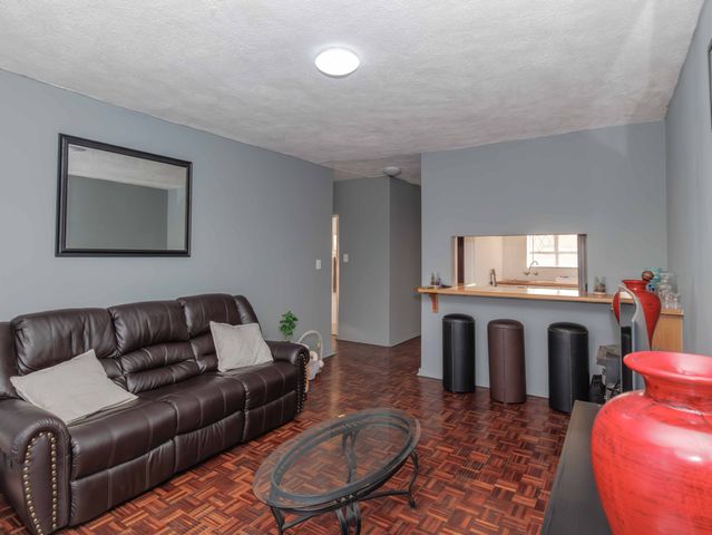 2 Bedroom Apartment For Sale in Croydon