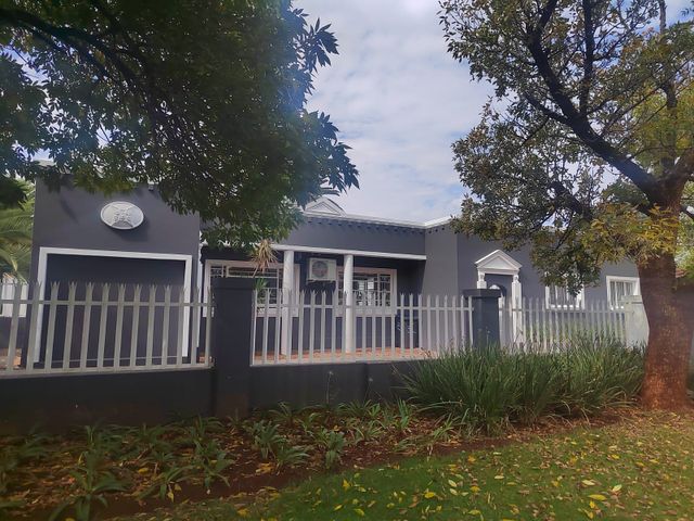 3 Bedroom House For Sale in Edendale