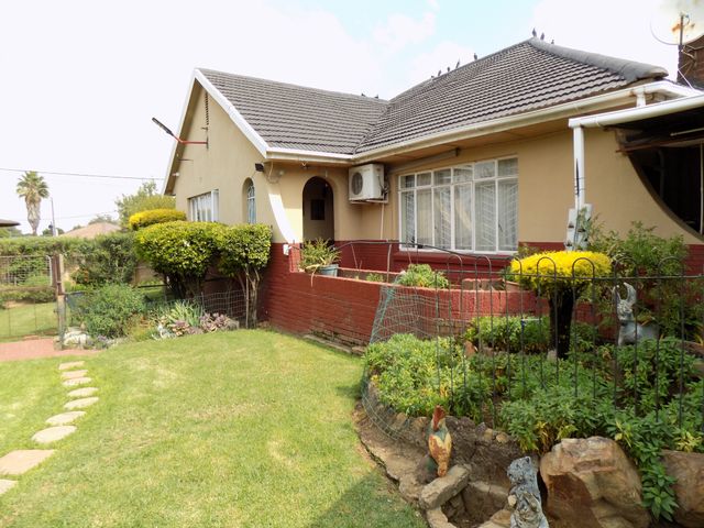 THREE BEDROOM HOUSE FOR SALE IN PRIMROSE
