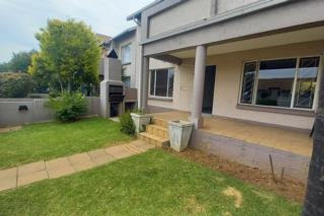 GROUND FLOOR TWO BED TWO BATH TOWNHOUSE FOR SALE