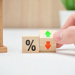 To Fix or Not to Fix Your Interest Rate?