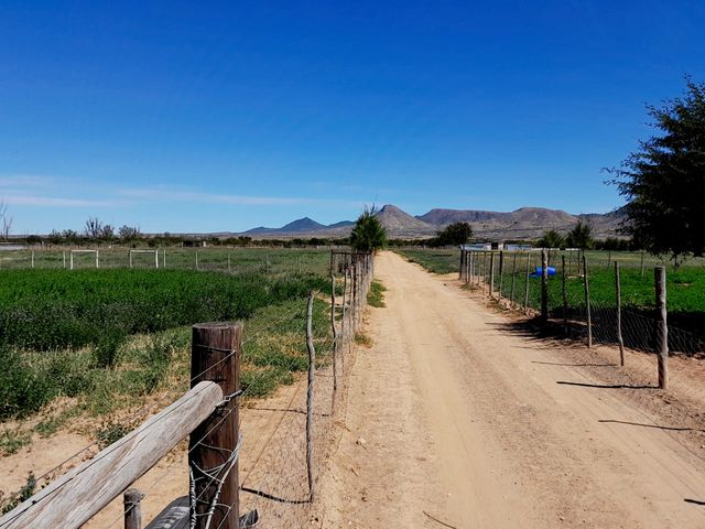 INCOME EARNING FARM “ OFF THE BEATEN TRACK” BUT CLOSE ENOUGH TO MAGICAL GRAAFF-REINET