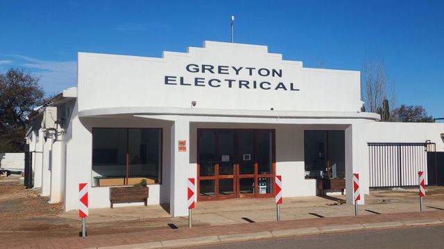 155m² Building For Sale in Greyton