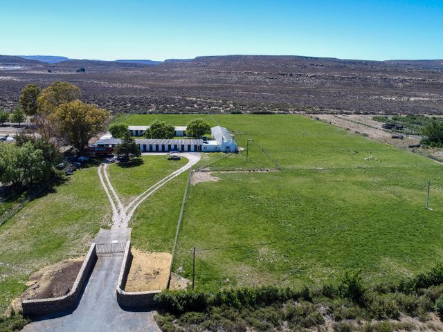 2.50Ha Small Holding For Sale in Sutherland