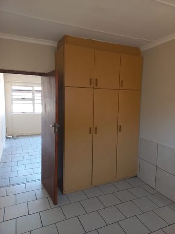1 Bedroom Apartment - Walking Distance from CBD