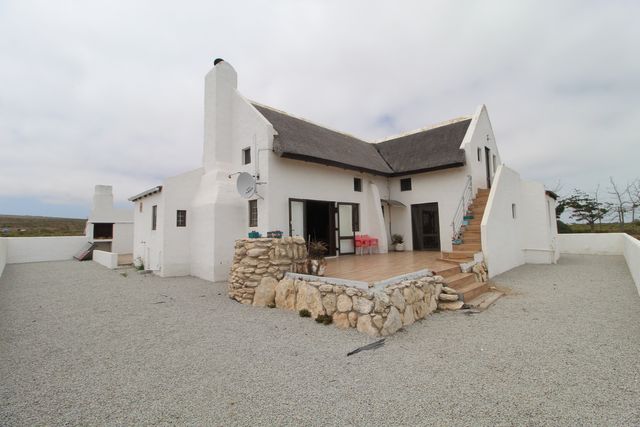 2.30Ha Small Holding For Sale in Jacobsbaai