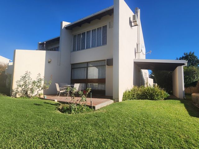 "Spacious -Two Bedroom Apartment for Sale, Upington - Perfect for First-Time Buyers or Investors!"