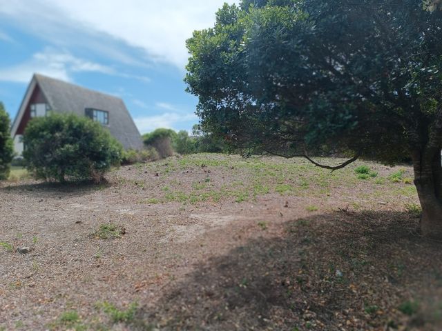 Vacant land available in Pearly Beach