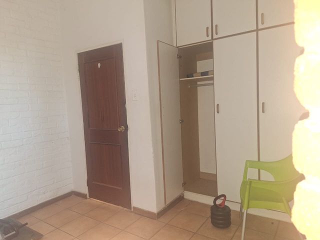 Room to let in Boarding house