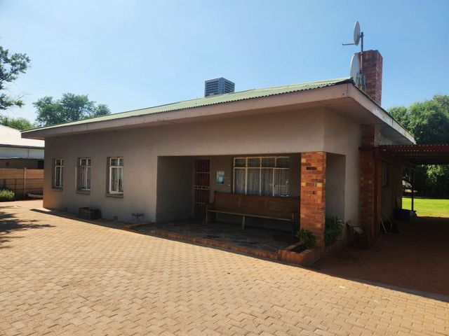 House for sale in Die Rand, Upington.